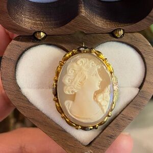 Vintage 12K Gold filled Cameo Brooch/ Pendant Hand Carved AD Marked